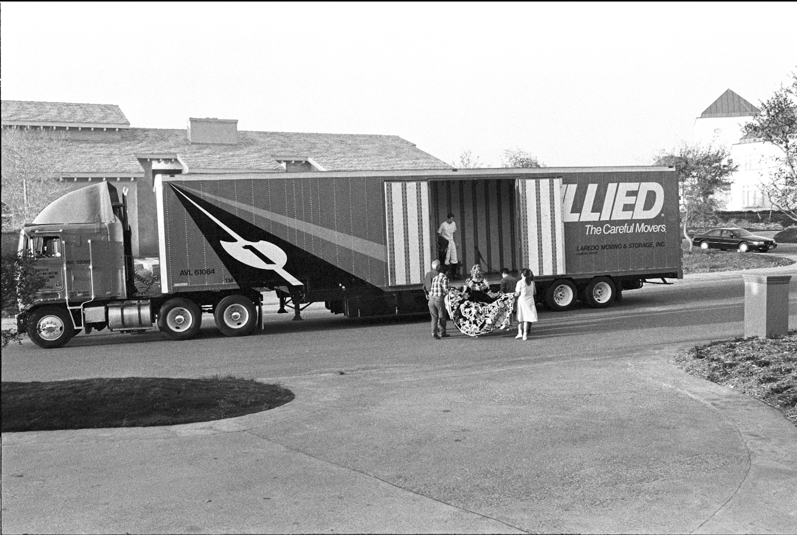 Debutante Loading into Moving Van, Laredo, 1994